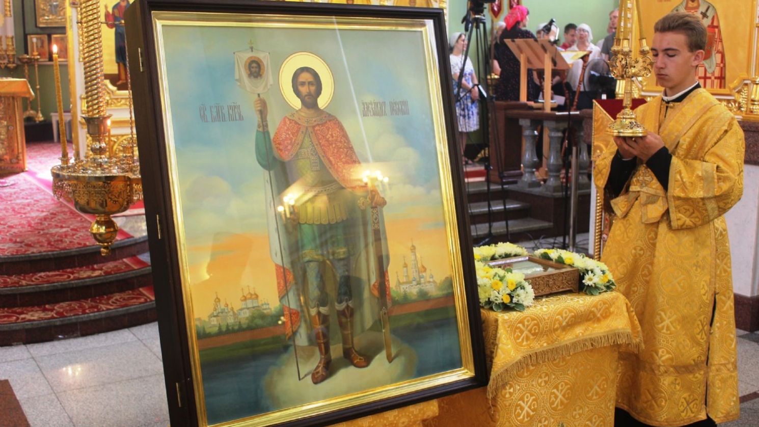 Святые мощи благоверного князя Александра Невского принесены в Покровский собор Владивостока