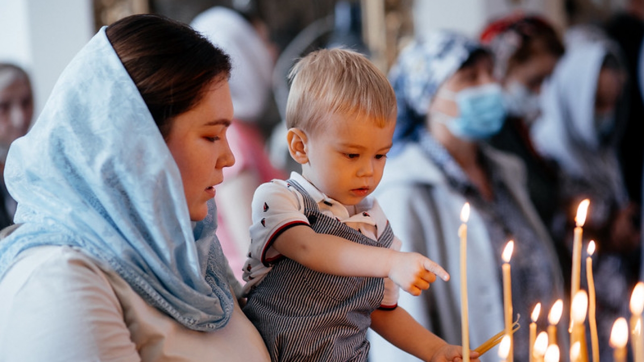 В Покровском соборе новгородцы поклонились мощам святого князя Александра Невского
