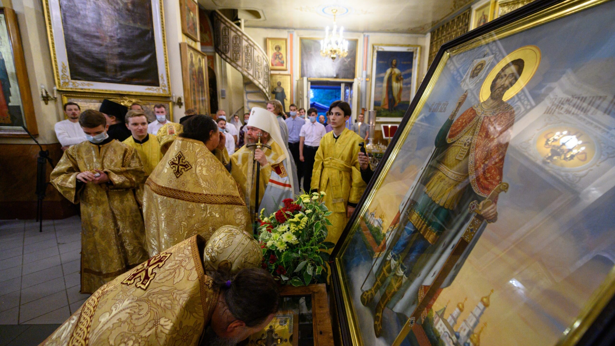 Состоялось принесение мощей Александра Невского в Псково-Печерский монастырь